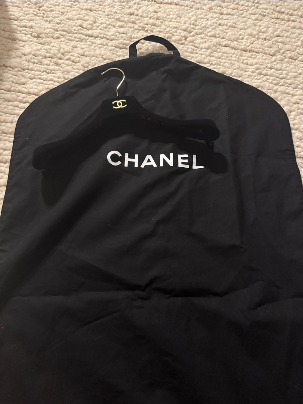 ❤️ NEW CHANEL Black Garment Cover with White Logo and Gold Hangers